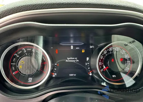 2022 Dodge Challenger R/T Scat Pack z USA, uszkodzony, nr VIN 2C3CDZFJ4NH124933